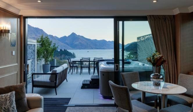 The Carlin Boutique Hotel ควีนส์ทาวน์ ภายนอก รูปภาพ